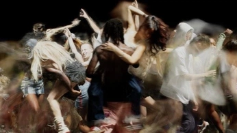 A cover of "ritim" cluster. The owner is carlaloeffler. The cluster consists of 11 elements.