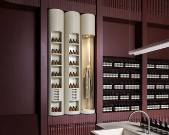 A cover of "retail" cluster. The owner is gstco. The cluster consists of 7 elements.