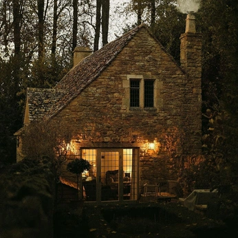 A cover of "Homes" cluster. The owner is gailfoster. The cluster consists of 4 elements.