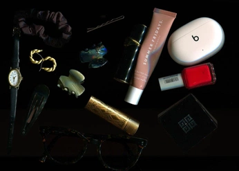 A cover of "scans" cluster. The owner is camilacruz. The cluster consists of 4 elements.