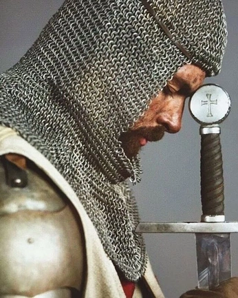 A cover of "knightcore🗡" cluster. The owner is drqmatic.s. The cluster consists of 12 elements.