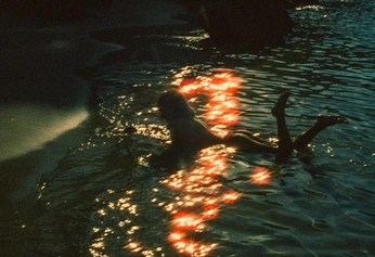 A cover of "Aesthetic" cluster. The owner is elifrana. The cluster consists of 29 elements.