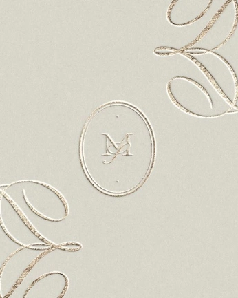 A cover of "Crest" cluster. The owner is besno. The cluster consists of 2 elements.