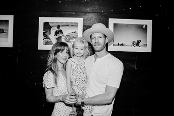 A cover of "Tevacoas" cluster. The owner is kyleniego. The cluster consists of 38 elements.