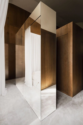 A cover of "RUBIKON disco bar" cluster. The owner is pel1y0. The cluster consists of 4 elements.