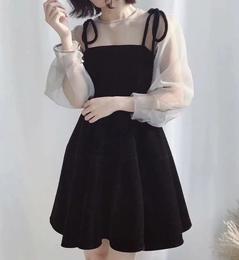 A cover of "Outfit inspo" cluster. The owner is veroonika. The cluster consists of 3 elements.