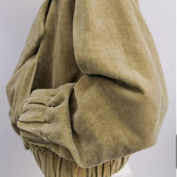 A cover of "chewing" cluster. The owner is spatiotemporal. The cluster consists of 10 elements.