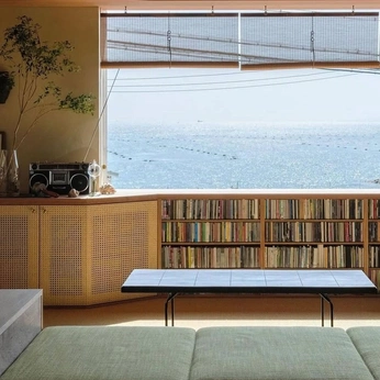 A cover of "home" cluster. The owner is motamo. The cluster consists of 28 elements.