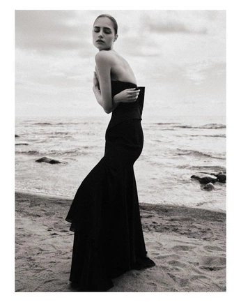 A cover of "Posing" cluster. The owner is giotrotti. The cluster consists of 28 elements.