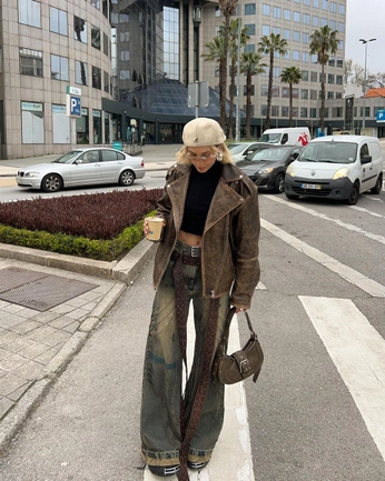 A cover of "STREETWEAR 🌙" cluster. The owner is deimelku. The cluster consists of 2 elements.