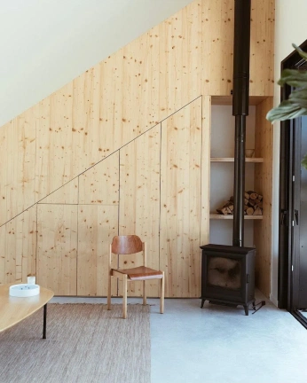 A cover of "nesting" cluster. The owner is upperleftflags. The cluster consists of 2 elements.