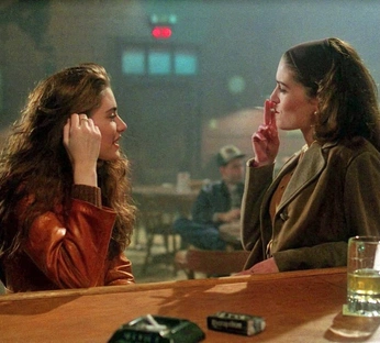 A cover of "punk pony" cluster. The owner is desire.creates. The cluster consists of 4 elements.