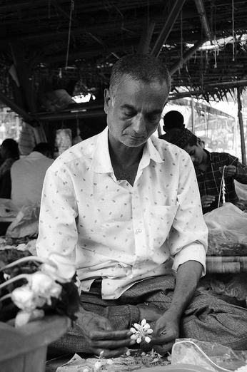 A cover of "photography" cluster. The owner is pxlngrain.png. The cluster consists of 28 elements.