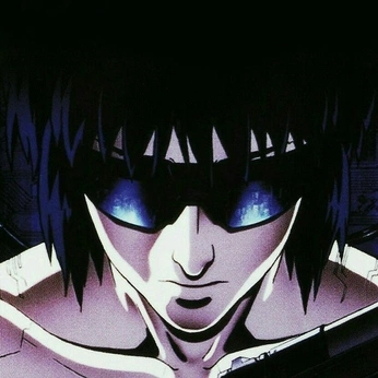 A cover of "Media(s)" cluster. The owner is r3lsta. The cluster consists of 1 element.