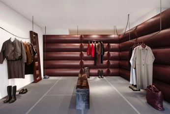 A cover of "Display ideas" cluster. The owner is liv.hazelwood. The cluster consists of 3 elements.