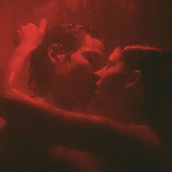 A cover of "Fragments of a feeling" cluster. The owner is tsekyi. The cluster consists of 55 elements.