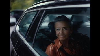 A cover of "PEOPLE" cluster. The owner is elsonrodrigues. The cluster consists of 31 elements.