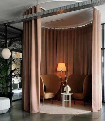 A cover of "LOUNGE" cluster. The owner is patrizialechner. The cluster consists of 7 elements.