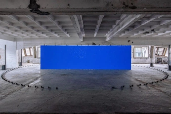 A cover of "Arena" cluster. The owner is clubgrandiose. The cluster consists of 44 elements.