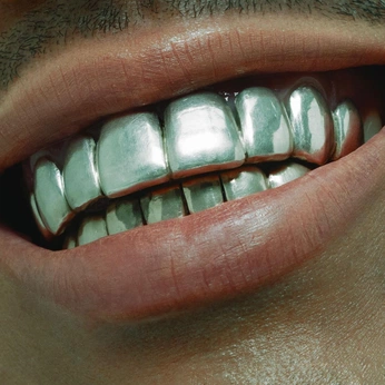 A cover of "photogs" cluster. The owner is tawarcuri. The cluster consists of 61 elements.