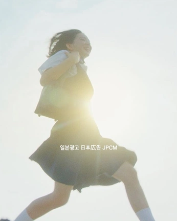 A cover of "WOMAN" cluster. The owner is zziru. The cluster consists of 61 elements.