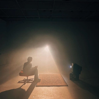 A cover of "shot by me" cluster. The owner is bess. The cluster consists of 213 elements.