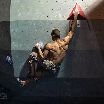 A cover of "maximum effort." cluster. The owner is magizhan. The cluster consists of 47 elements.