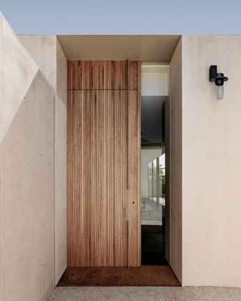 A cover of "Details" cluster. The owner is kubra. The cluster consists of 12 elements.