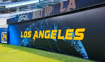 A cover of "Wall & Stair Graphics" cluster. The owner is vicgalactic. The cluster consists of 25 elements.