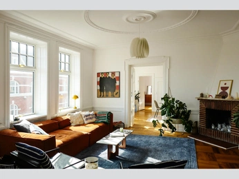 A cover of "Interior" cluster. The owner is stephaniestokke. The cluster consists of 11 elements.