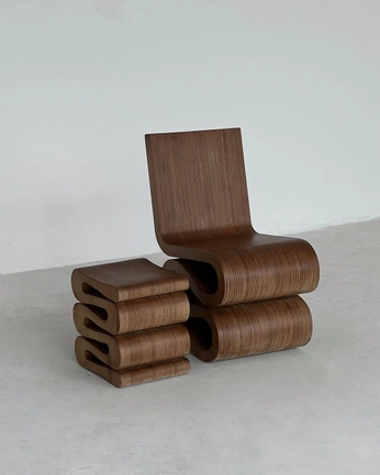 A cover of "Butt Rest" cluster. The owner is vbuglette. The cluster consists of 27 elements.