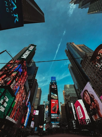 A cover of "Nyc" cluster. The owner is palebluepixels. The cluster consists of 13 elements.