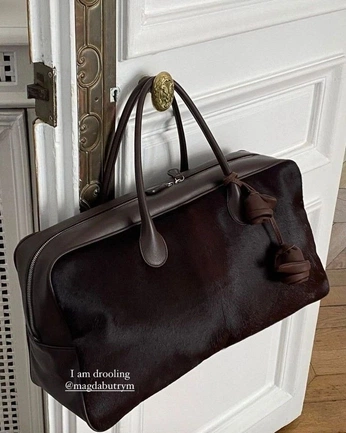 A cover of "timeless" cluster. The owner is arthurnoplural. The cluster consists of 7 elements.