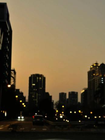 A cover of "city" cluster. The owner is laubluis. The cluster consists of 17 elements.