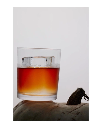 A cover of "Whisky" cluster. The owner is 4kuall. The cluster consists of 1 element.