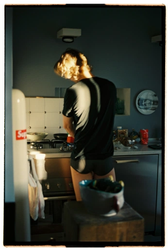 A cover of "documentary kindaa" cluster. The owner is anagjorgjievska. The cluster consists of 8 elements.