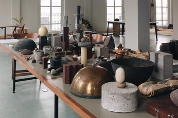 A cover of "store" cluster. The owner is annaduran. The cluster consists of 2 elements.