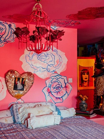 A cover of "street art wedding" cluster. The owner is enforhax. The cluster consists of 8 elements.