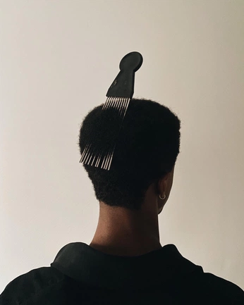 A cover of "Humans" cluster. The owner is heyhayden. The cluster consists of 5 elements.