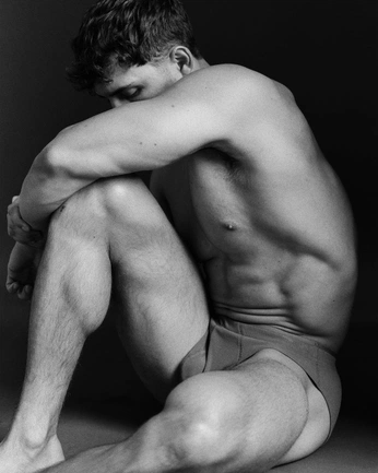 A cover of "Underwear shoot" cluster. The owner is tabor.cote. The cluster consists of 19 elements.