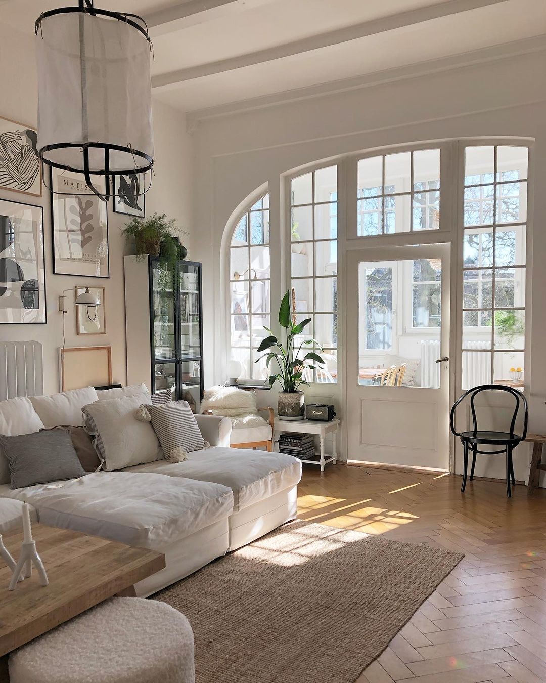 Interior designed and photographed by Laura Lisa Schwabe.