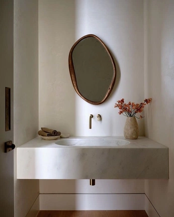 A cover of "Interiores" cluster. The owner is mariavepi. The cluster consists of 1 element.