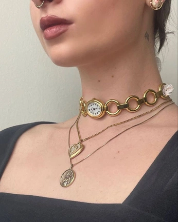 A cover of "jewlery" cluster. The owner is dostoevsky. The cluster consists of 1 element.