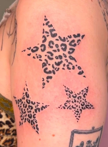 A cover of "Tattoo" cluster. The owner is jerziee.44. The cluster consists of 4 elements.
