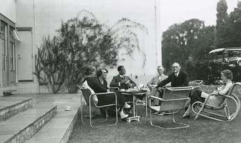 A cover of "People" cluster. The owner is polahaola. The cluster consists of 1 element.