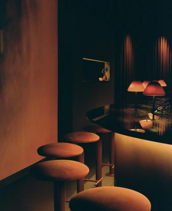 A cover of "Signoré Club" cluster. The owner is thesignoreclub. The cluster consists of 128 elements.