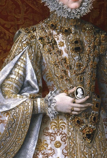 A cover of "Cameo" cluster. The owner is hanaagroni. The cluster consists of 3 elements.