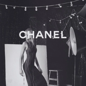 A cover of "style" cluster. The owner is lunarean. The cluster consists of 23 elements.
