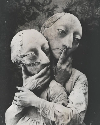 A cover of "tapies grottesco" cluster. The owner is blblbla. The cluster consists of 1 element.