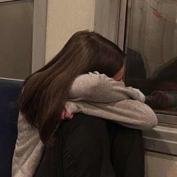 A cover of "𝒍𝒊𝒇𝒆˚˚　✦　.　.  ˚" cluster. The owner is starzzxq. The cluster consists of 97 elements.